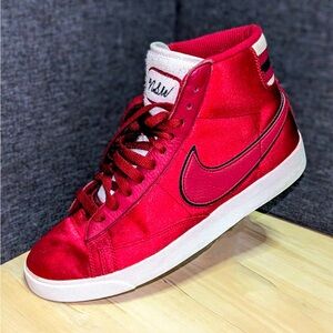 Nike Unisex Blazer Mid Premium Red Satin Athletic Shoe (Size: 7.5 W & 5.5 M)